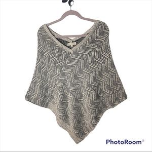 Womens Indigenous organic cotton black & white southwest Aztec poncho jacket